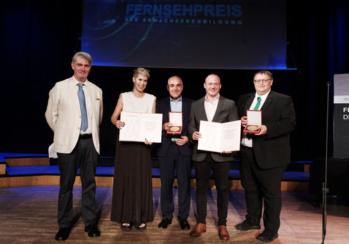 54. Fernsehpreis der Erwachsenenbildung / G?nther Pichlkostner '54. Fernsehpreis der Erwachsenenbildung', 'Axel Corti Preis 2022.' Zehnfache Auszeichnung f?r den ORF beim Fernsehpreis der Erwachsenenbildung: Regisseurin Catalina Molina, Drehbuchautorin Sarah Wassermair und ORF-Redakteur Klaus Lintschinger werden